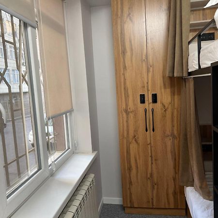 Aiva Hostel Бишкек Екстериор снимка