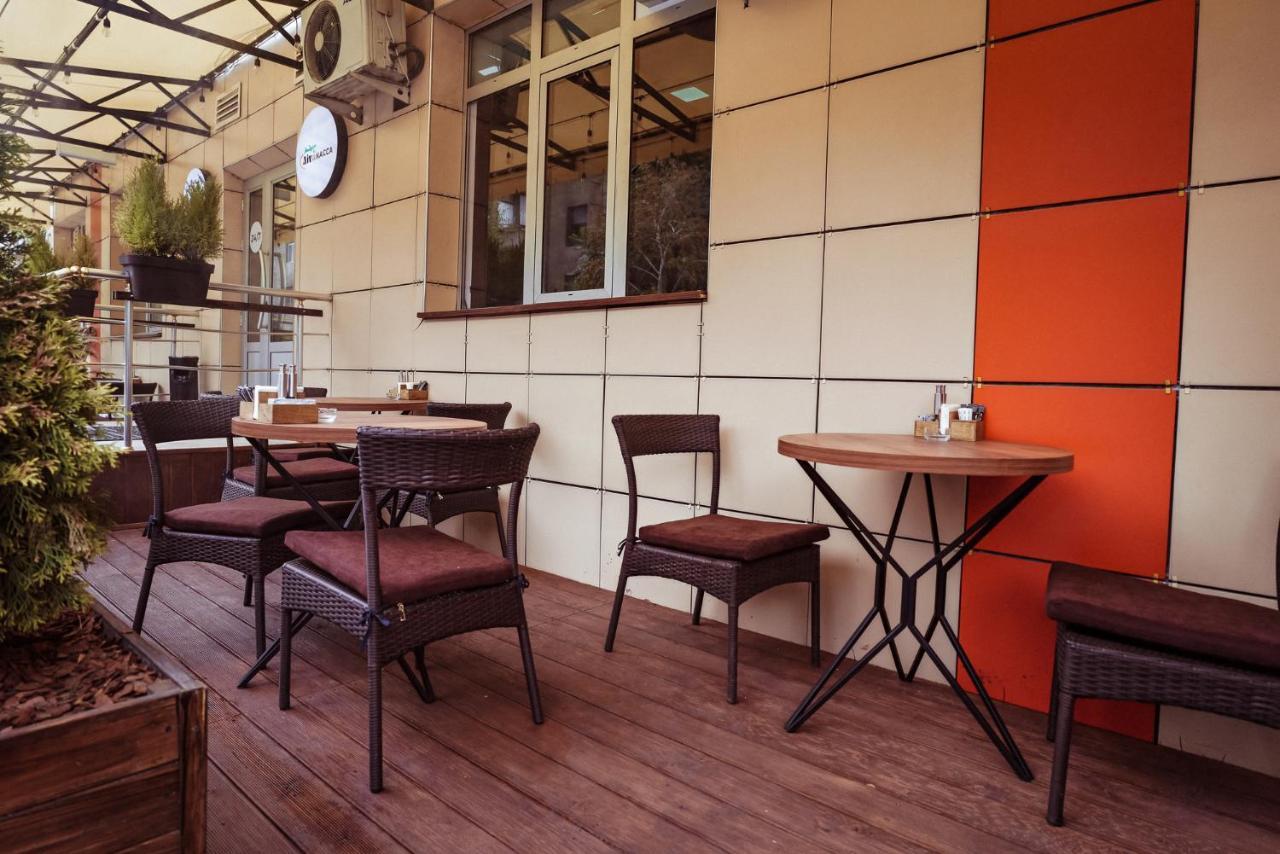 Aiva Hostel Бишкек Екстериор снимка