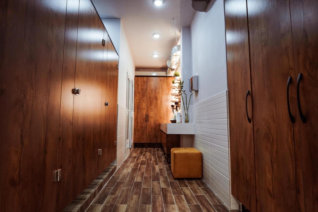 Aiva Hostel Бишкек Екстериор снимка