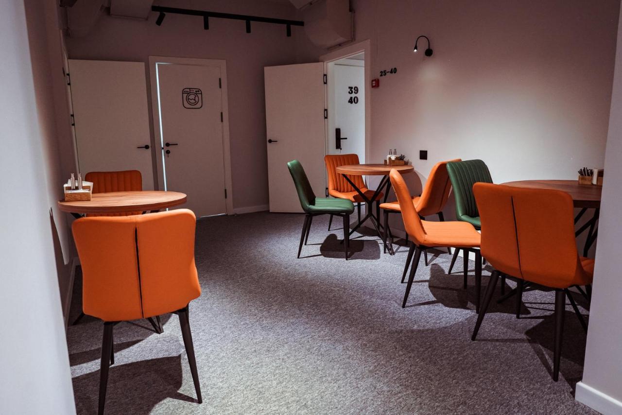 Aiva Hostel Бишкек Екстериор снимка
