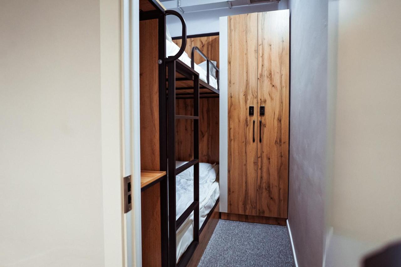 Aiva Hostel Бишкек Екстериор снимка